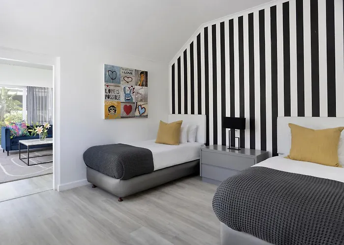 The Clarendon - Fresnaye